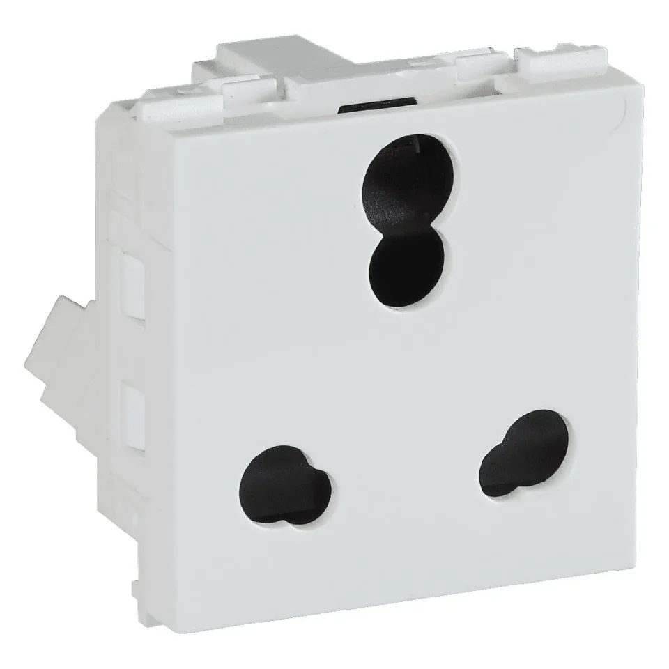 10 A / 25 A Shuttered Socket