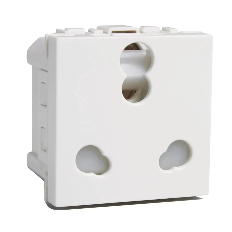 10 A / 25 A Shuttered Socket